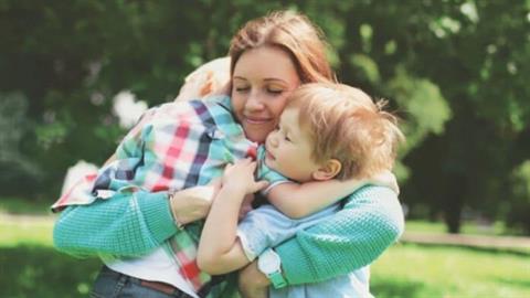 Μια μαμά ξέρει το παιδί της από την καλή κι από την... ανάποδη!